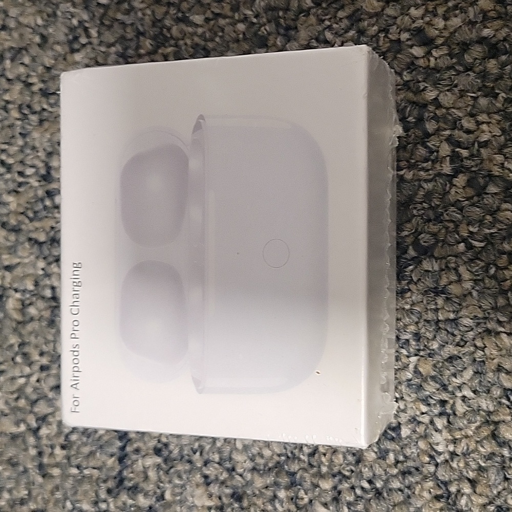 Airpods Pro Charging Case - Picture 1 of 4